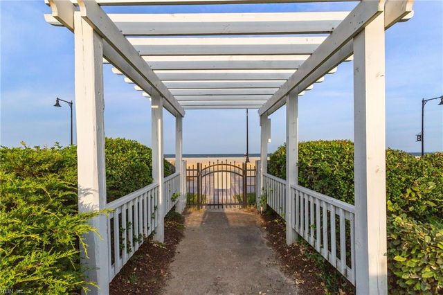 13 Cantamar CT, Hampton, VA 23664