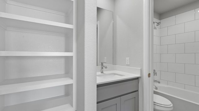 1301 HONEY CREEK Drive, Desoto, TX 75115