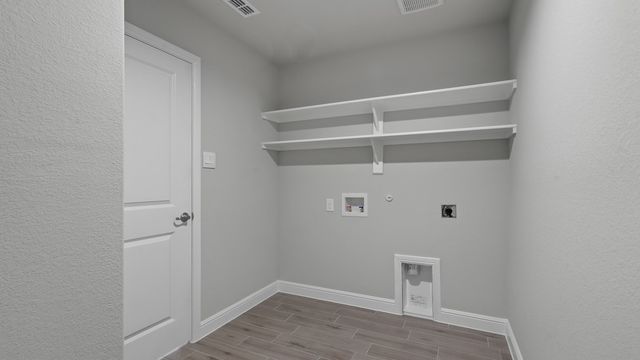 1301 HONEY CREEK Drive, Desoto, TX 75115