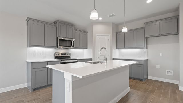 1301 HONEY CREEK Drive, Desoto, TX 75115