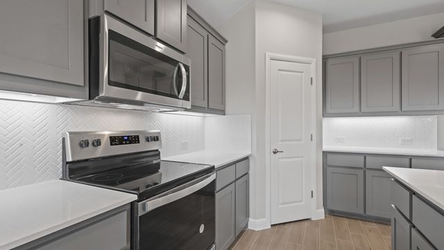 1301 HONEY CREEK Drive, Desoto, TX 75115