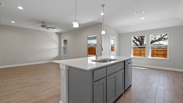 1301 HONEY CREEK Drive, Desoto, TX 75115