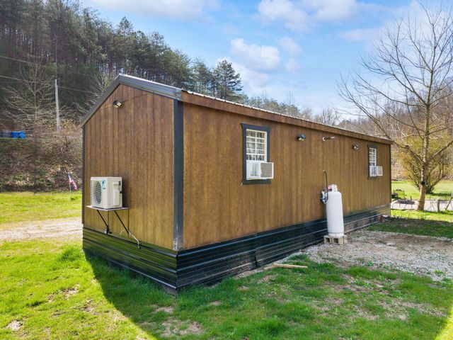 165 Frank Williams Road, Salyersville, KY 41465