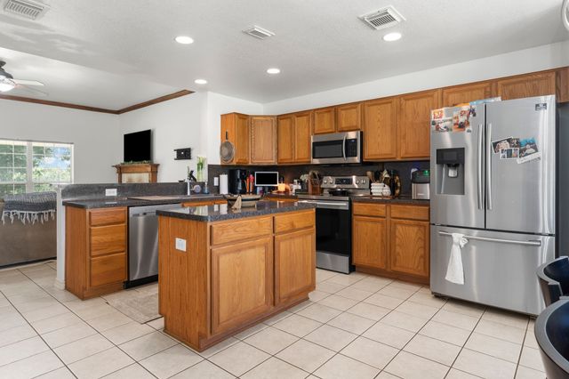 555 Rs County Road 4510, Point, TX 75472