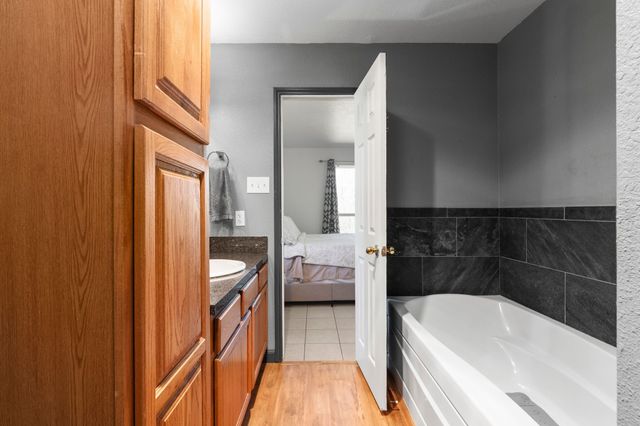 555 Rs County Road 4510, Point, TX 75472