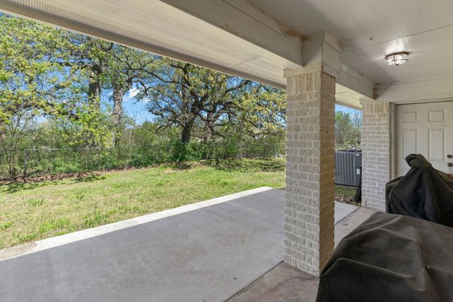 555 Rs County Road 4510, Point, TX 75472