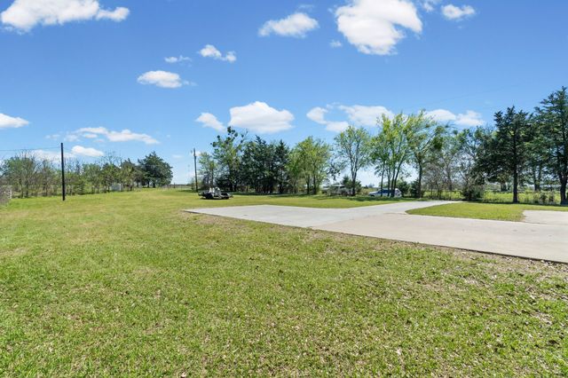 555 Rs County Road 4510, Point, TX 75472