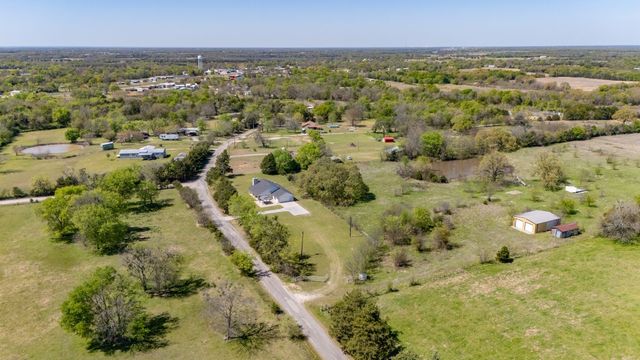 555 Rs County Road 4510, Point, TX 75472