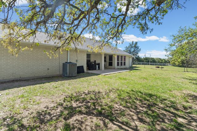 555 Rs County Road 4510, Point, TX 75472