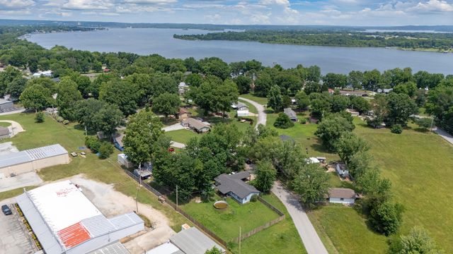 3633 Circle Drive Place, Grove, OK 74344