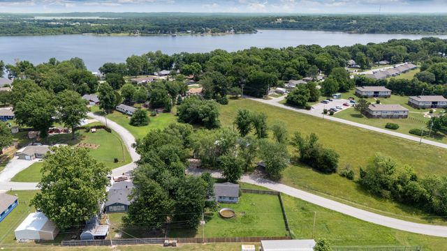 3633 Circle Drive Place, Grove, OK 74344