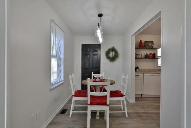 2424 Holt Avenue, Columbus, OH 43219