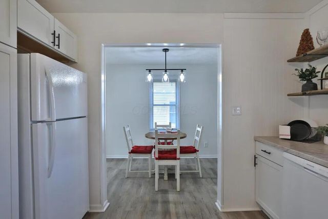 2424 Holt Avenue, Columbus, OH 43219