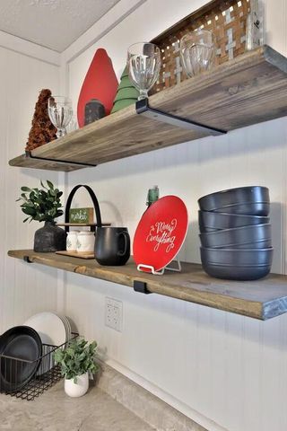 2424 Holt Avenue, Columbus, OH 43219