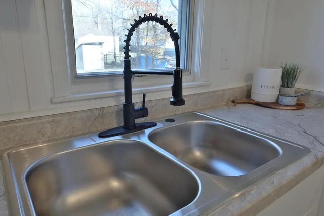 2424 Holt Avenue, Columbus, OH 43219