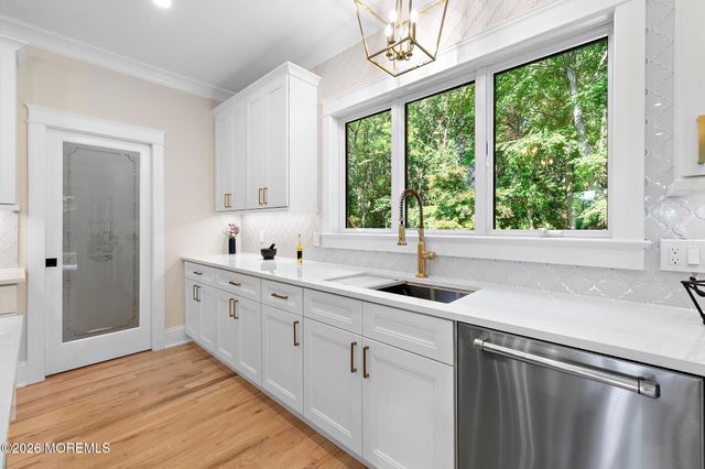 306 Valley Street, Middletown, NJ 07748