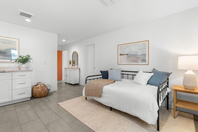 30 Ryans Way, Santa Cruz, CA 95062