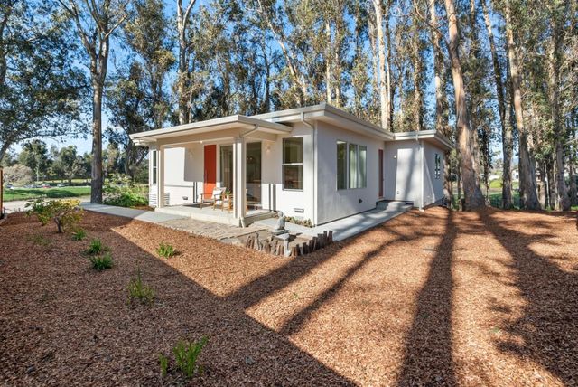 30 Ryans Way, Santa Cruz, CA 95062