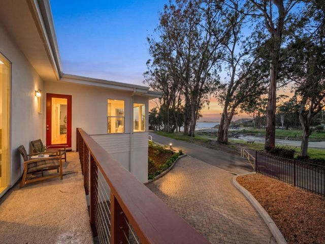 30 Ryans Way, Santa Cruz, CA 95062