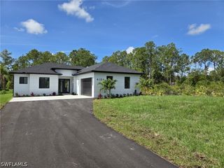 4104 16th AVE NE, Naples, FL 34120