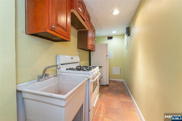 11 Mountain Way, West Orange, NJ 07052