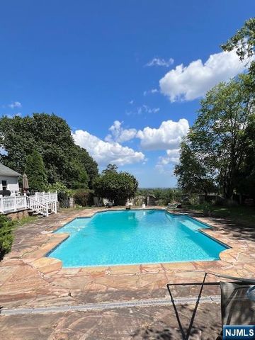 11 Mountain Way, West Orange, NJ 07052