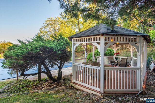 11 Mountain Way, West Orange, NJ 07052