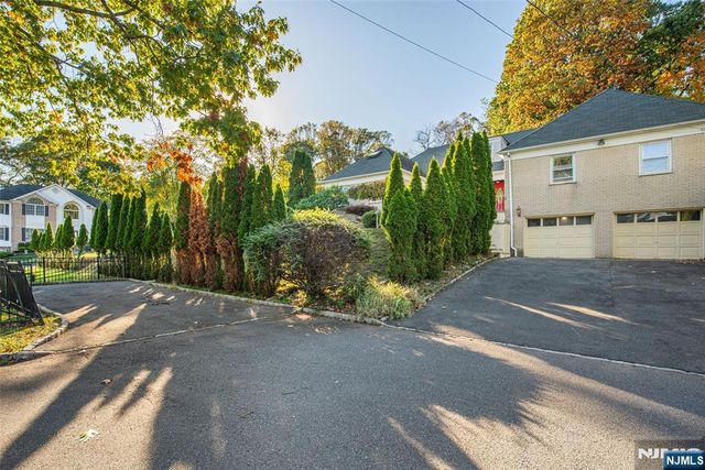 11 Mountain Way, West Orange, NJ 07052