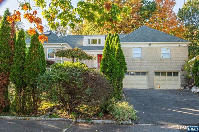 11 Mountain Way, West Orange, NJ 07052