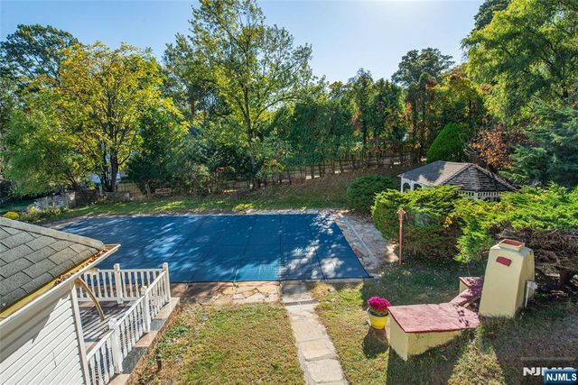 11 Mountain Way, West Orange, NJ 07052