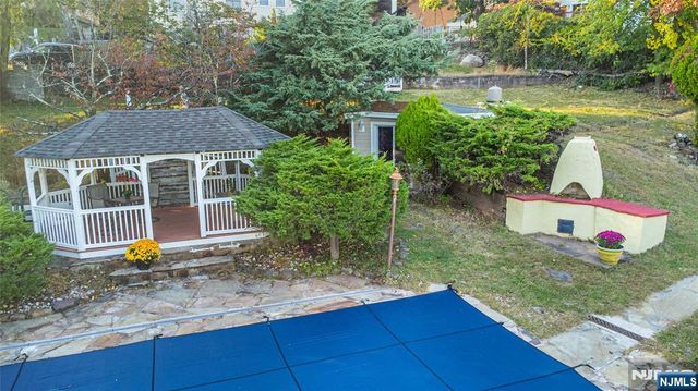 11 Mountain Way, West Orange, NJ 07052