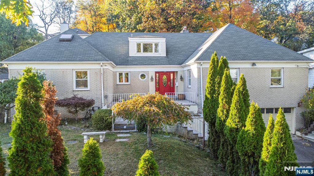 11 Mountain Way, West Orange, NJ 07052