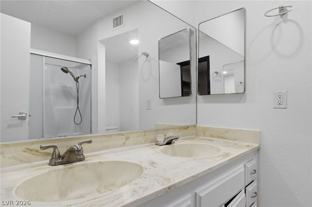 1541 Saylor Way, Las Vegas, NV 89108