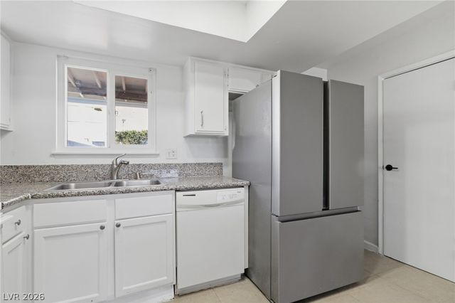 1541 Saylor Way, Las Vegas, NV 89108