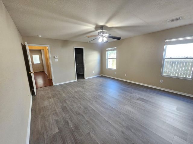 11015 Walkup Way, Houston, TX 77044