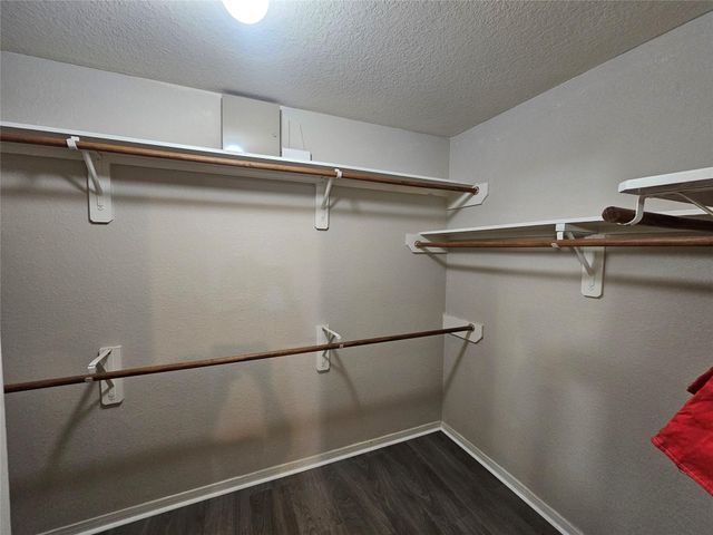 11015 Walkup Way, Houston, TX 77044