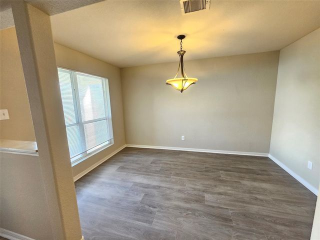 11015 Walkup Way, Houston, TX 77044