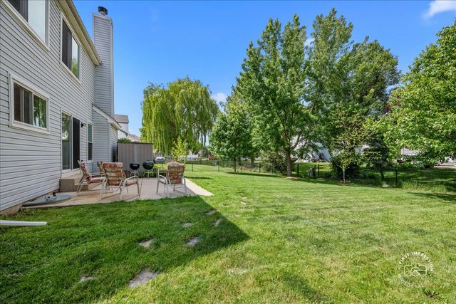 5 Ridge Court, South Elgin, IL 60177