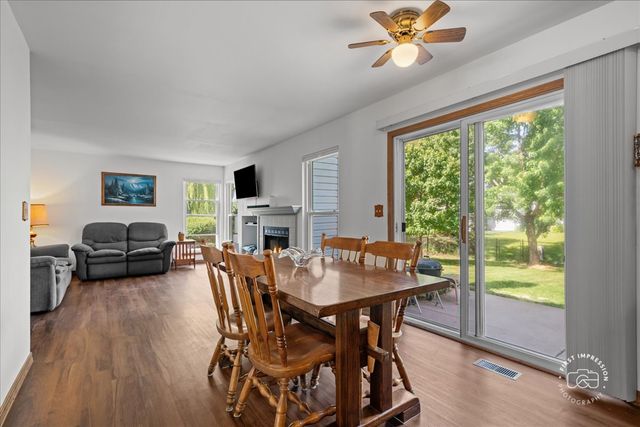 5 Ridge Court, South Elgin, IL 60177