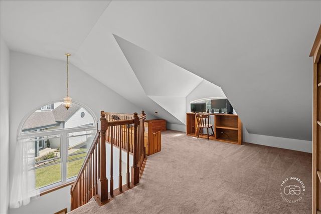 5 Ridge Court, South Elgin, IL 60177
