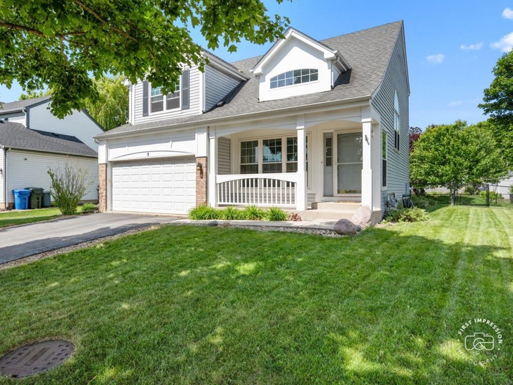 5 Ridge Court, South Elgin, IL 60177