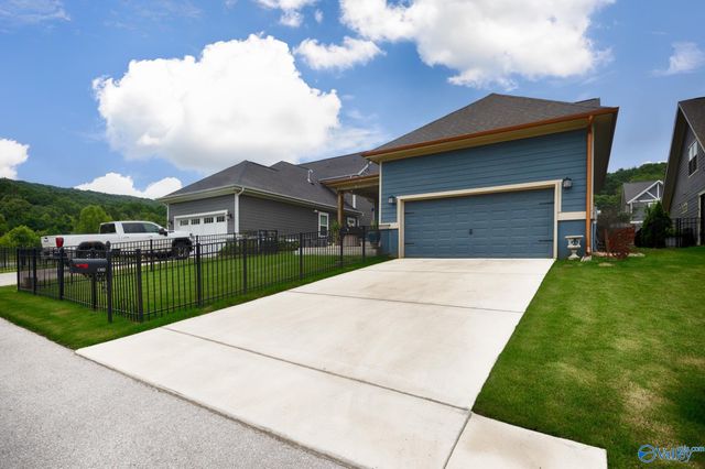 1502 Trek Street, Huntsville, AL 35811