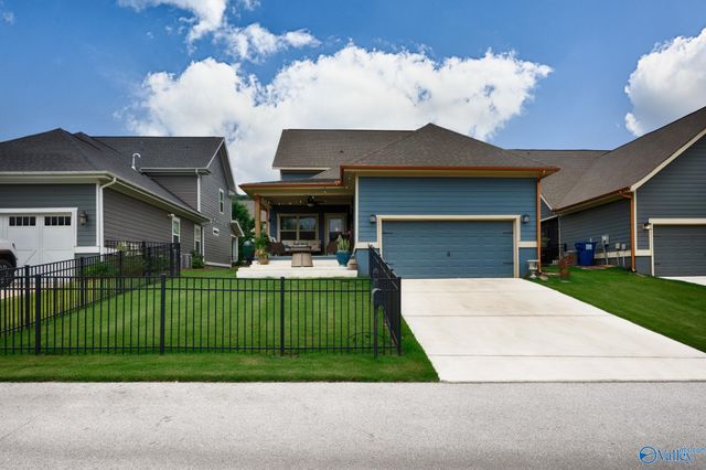 1502 Trek Street, Huntsville, AL 35811