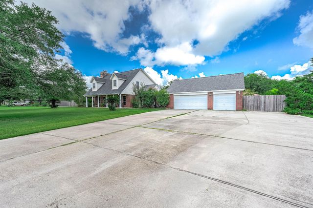 1189 County Road 634, Alvin, TX 77511