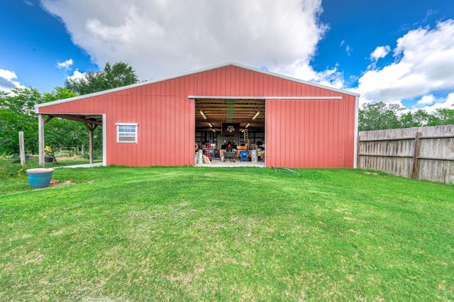1189 County Road 634, Alvin, TX 77511