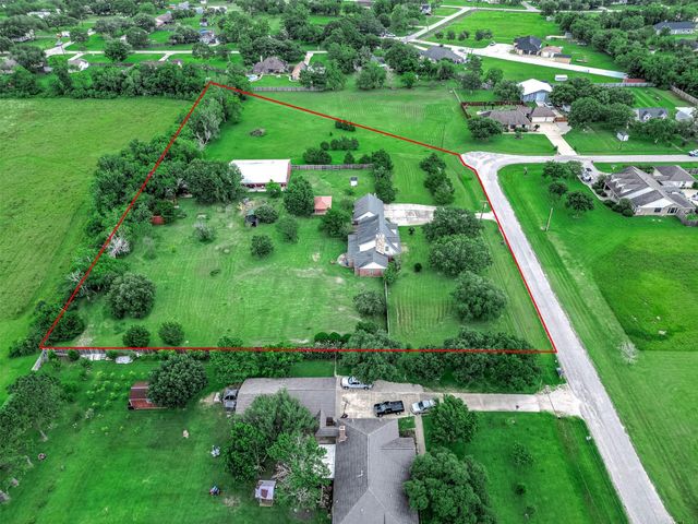 1189 County Road 634, Alvin, TX 77511