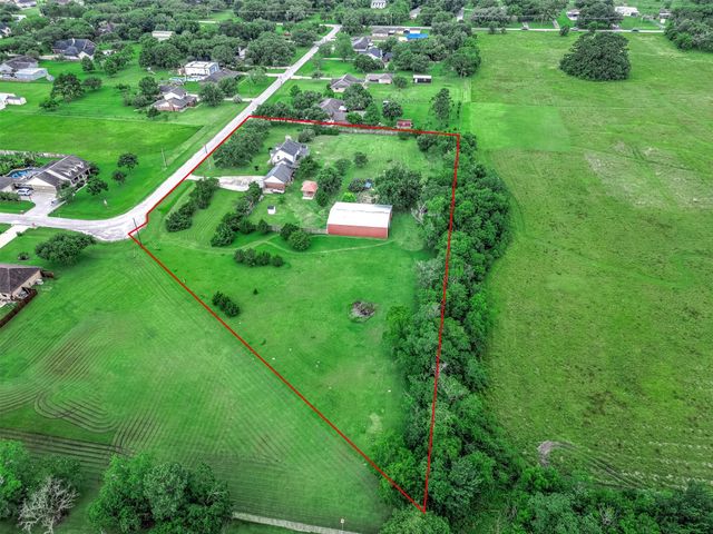 1189 County Road 634, Alvin, TX 77511