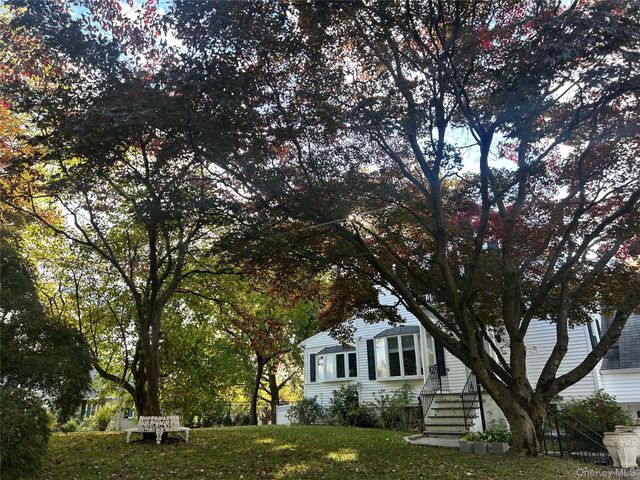 3 Oakridge Drive, Port Chester, NY 10573