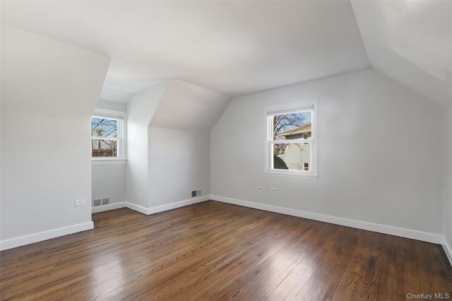 3 Oakridge Drive, Port Chester, NY 10573