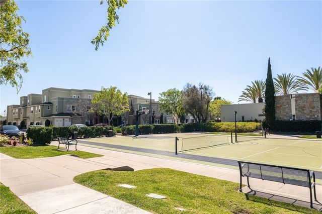 5341 Strand 105, Hawthorne, CA 90250